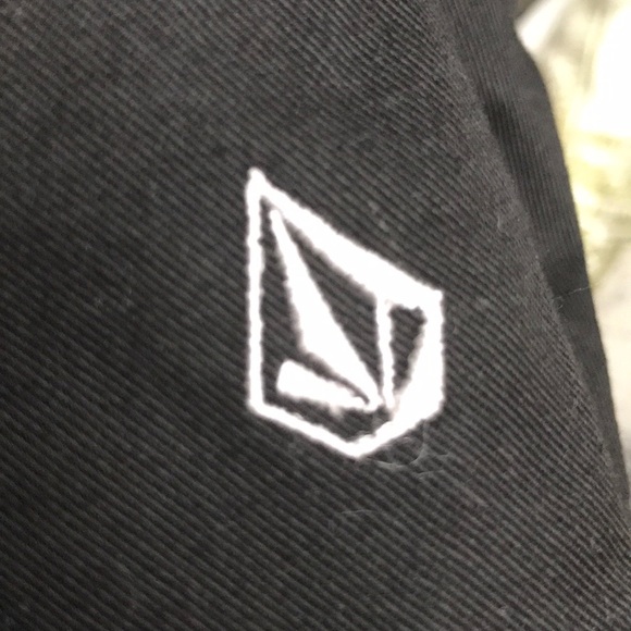 💫Volcom Black School Shorts - Picture 3 of 4